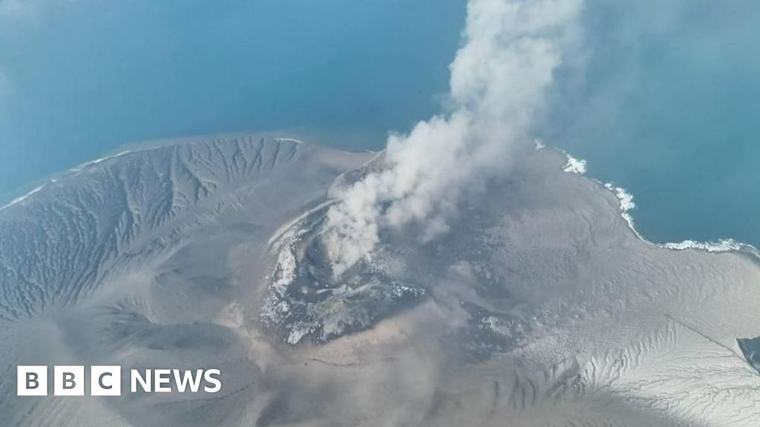 Indonesia volcano eruption leaves 340,000 stranded as airports extend closure